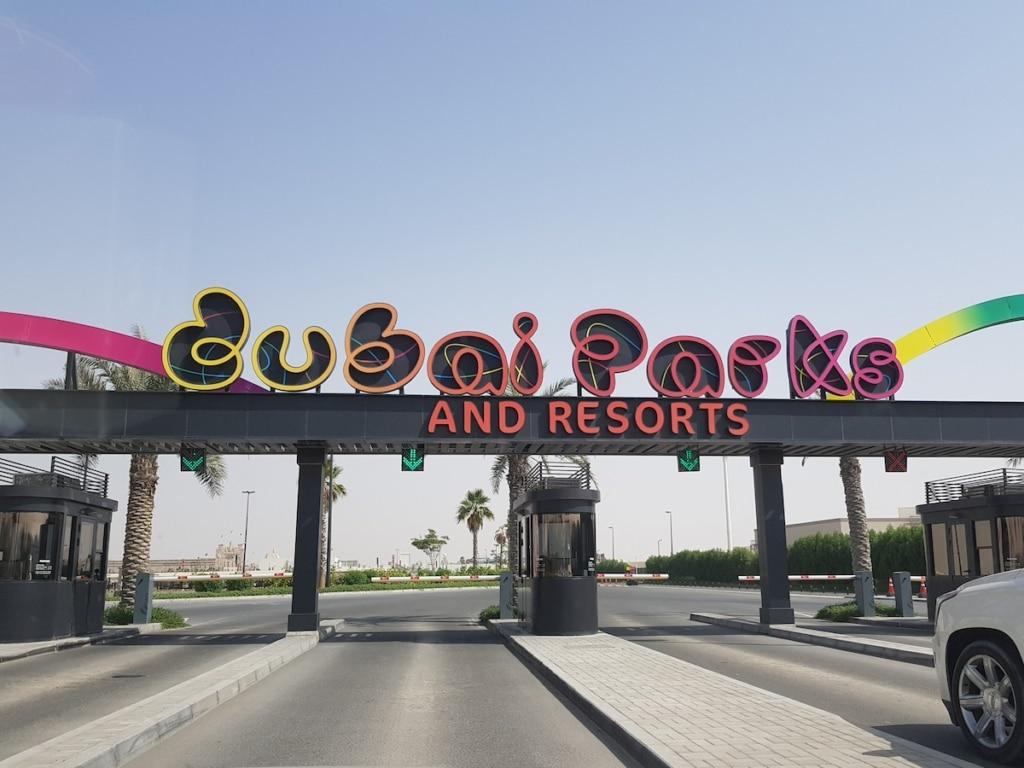 Entrée du parc d'attractions Dubai Parks and Resorts