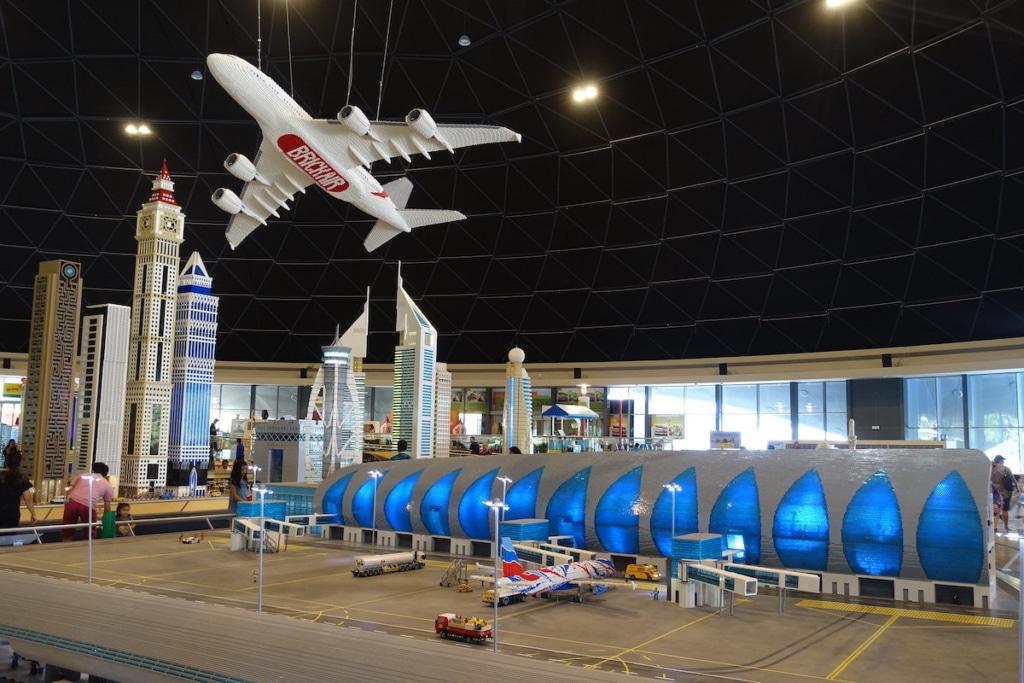 Aéroport reconstruit en Lego au Legoland Dubaï