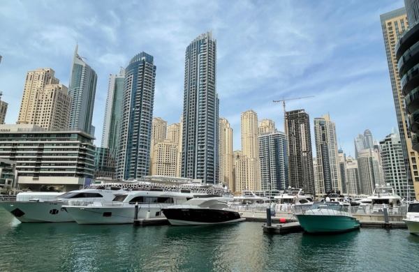 Bateaux garés dans la Dubai Marina