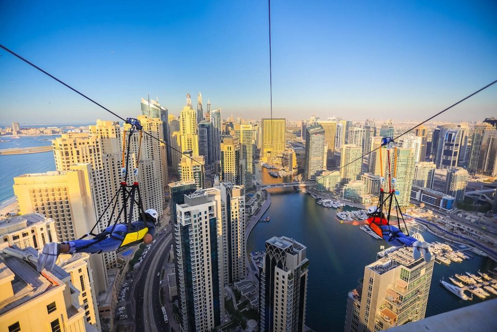 Tyrolienne au dessus de la Dubai Marina