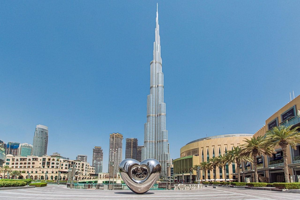 Heart in front of the Burj Khalifa