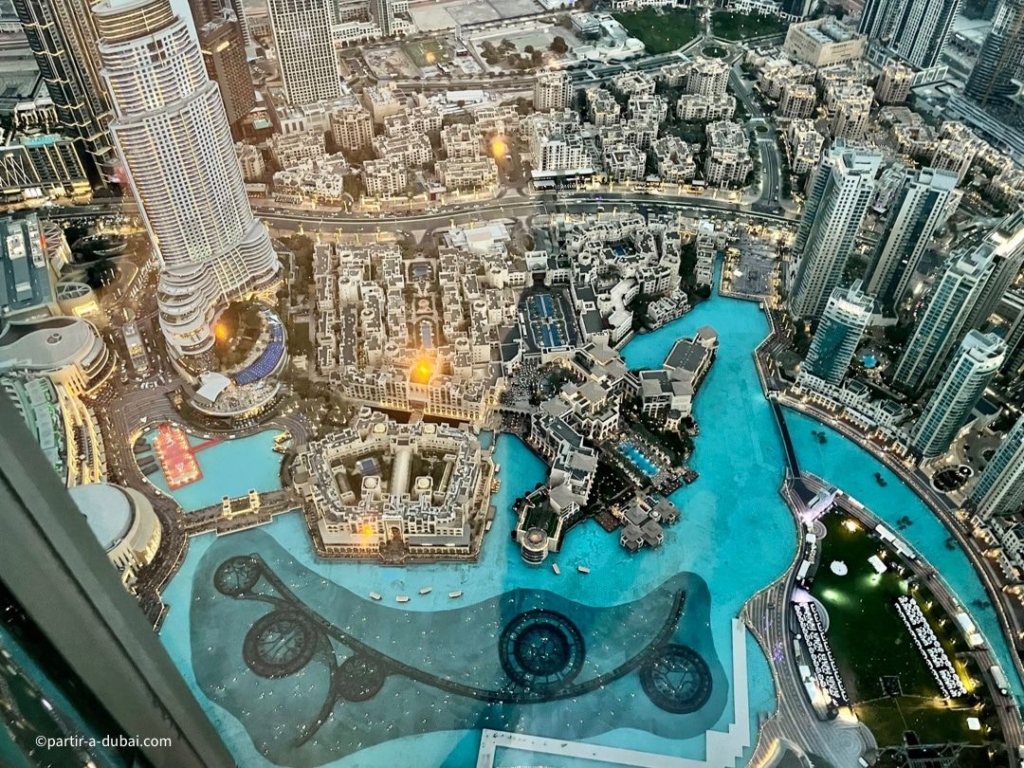 View of the Dubai Fountains from the 124th floor of the Burj Khalifa