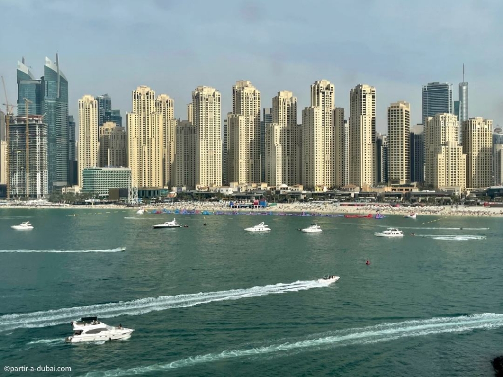 The Dubai Marina neighborhood with its famous beach: JBR Beach